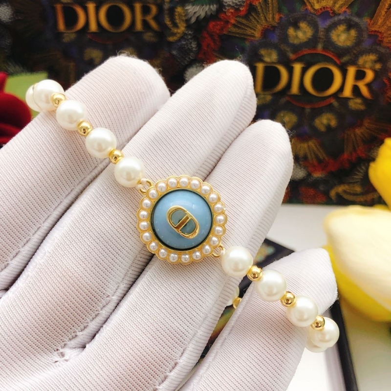 chr1st1an D10r bracelets